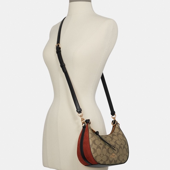 🆕 Coach Hobo Crossbody Bag in Signature Canvas - Picture 4 of 9